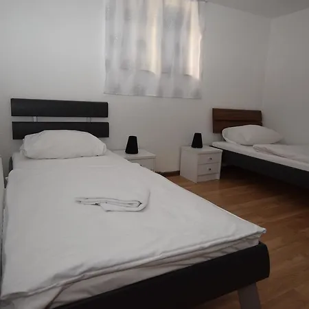 Ab Objekt 12 *