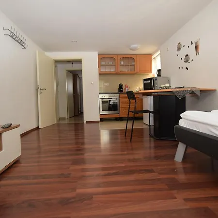 Apartment Ab Objekt 12 *